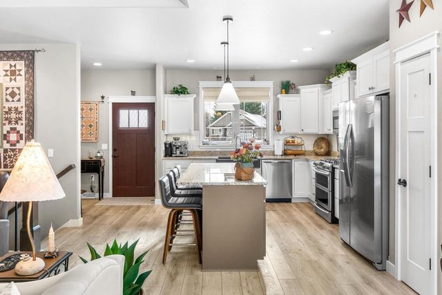 2550 PEPPERTREE PLACE, Plover, WI 54467