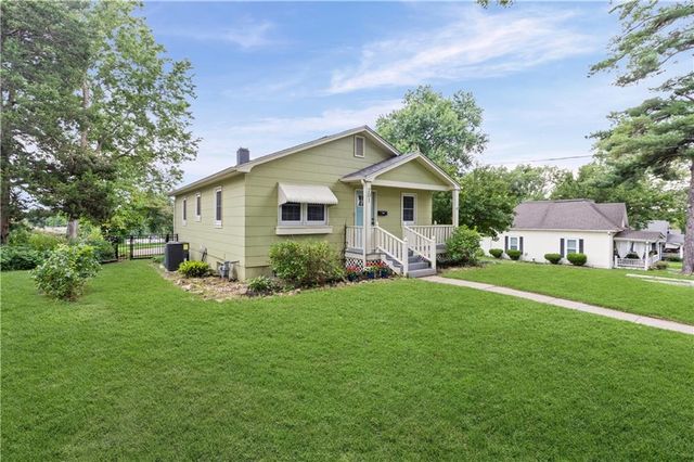 201 E Hurt Street, Liberty, MO 64068