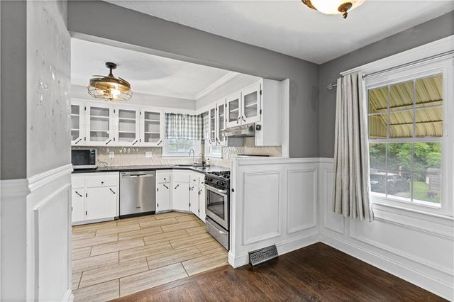 201 E Hurt Street, Liberty, MO 64068