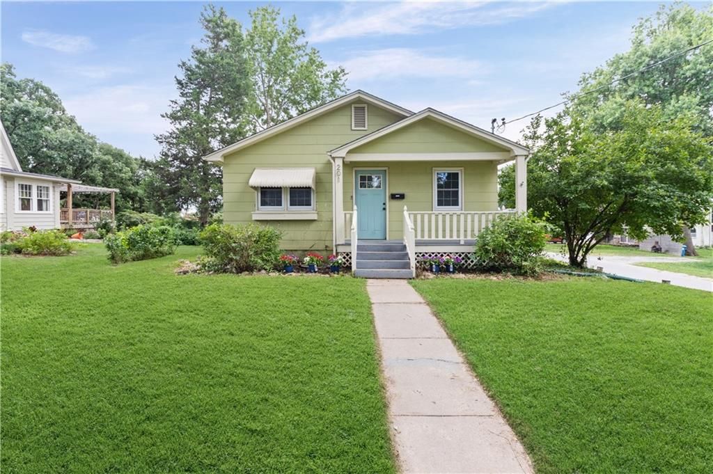 201 E Hurt Street, Liberty, MO 64068