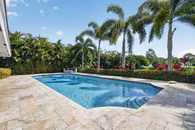 625 LAKEWOODE Circle W, Delray Beach, FL 33445