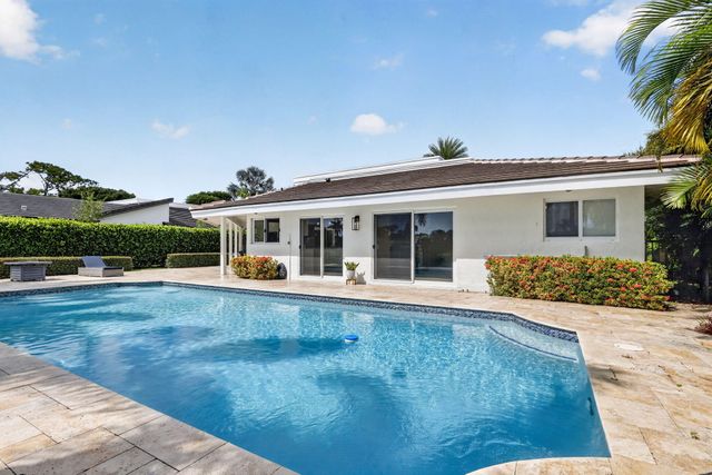 625 LAKEWOODE Circle W, Delray Beach, FL 33445