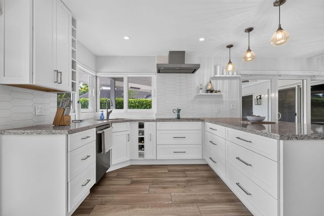 625 LAKEWOODE Circle W, Delray Beach, FL 33445