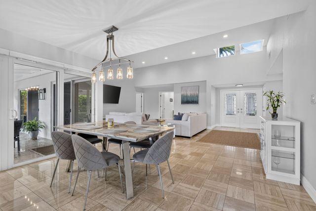 625 LAKEWOODE Circle W, Delray Beach, FL 33445