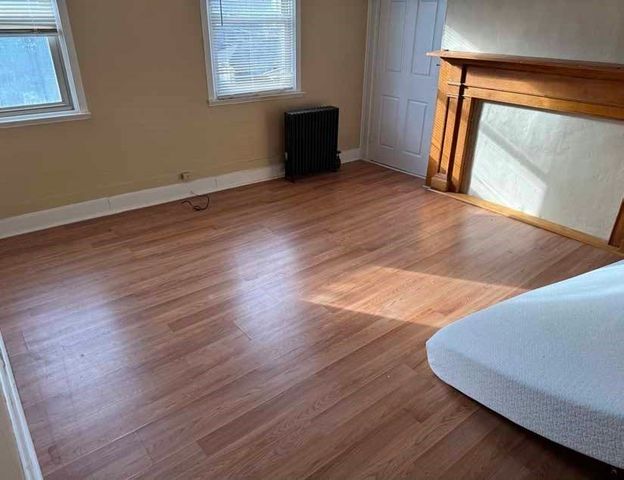 119 Pleasant St, Gloucester, MA 01930