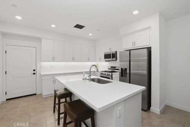 10775 Champions, Cypress, CA 90720