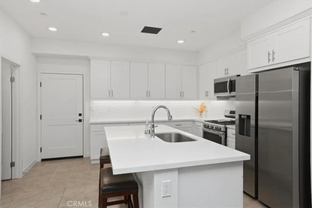 10775 Champions, Cypress, CA 90720