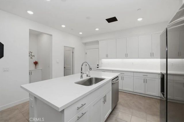 10775 Champions, Cypress, CA 90720