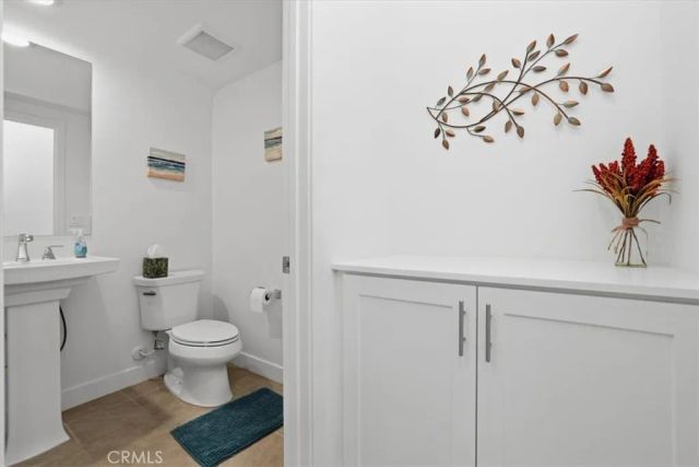 10775 Champions, Cypress, CA 90720