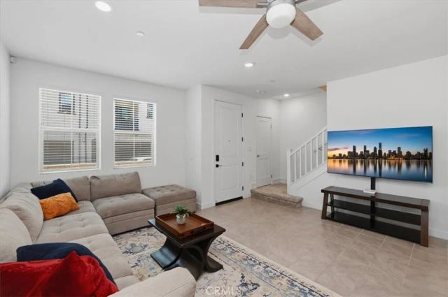 10775 Champions, Cypress, CA 90720