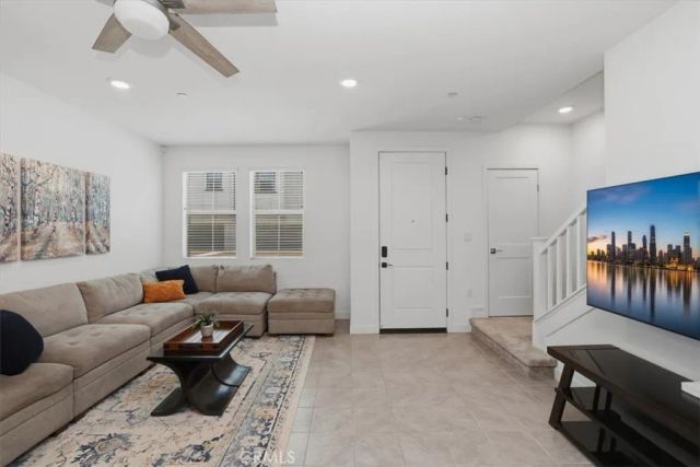 10775 Champions, Cypress, CA 90720