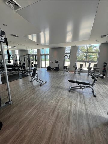 1100 S Miami Ave 2002, Miami, FL 33130