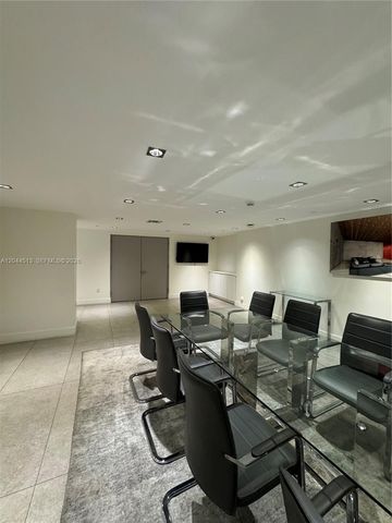 1100 S Miami Ave 2002, Miami, FL 33130