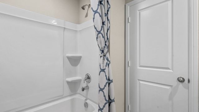 1605 MARSH Street, Cleburne, TX 76033