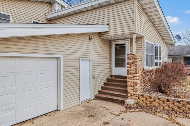 401 2nd Street E, Wanamingo, MN 55983