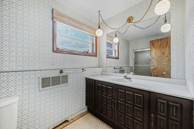 401 2nd Street E, Wanamingo, MN 55983