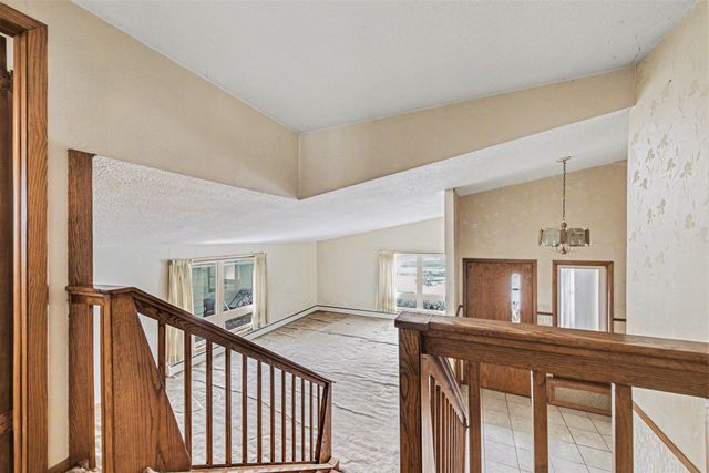 401 2nd Street E, Wanamingo, MN 55983