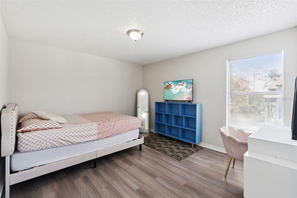 Image 12 of property listing at 5120 CONROY RD 28, Orlando, FL 32811