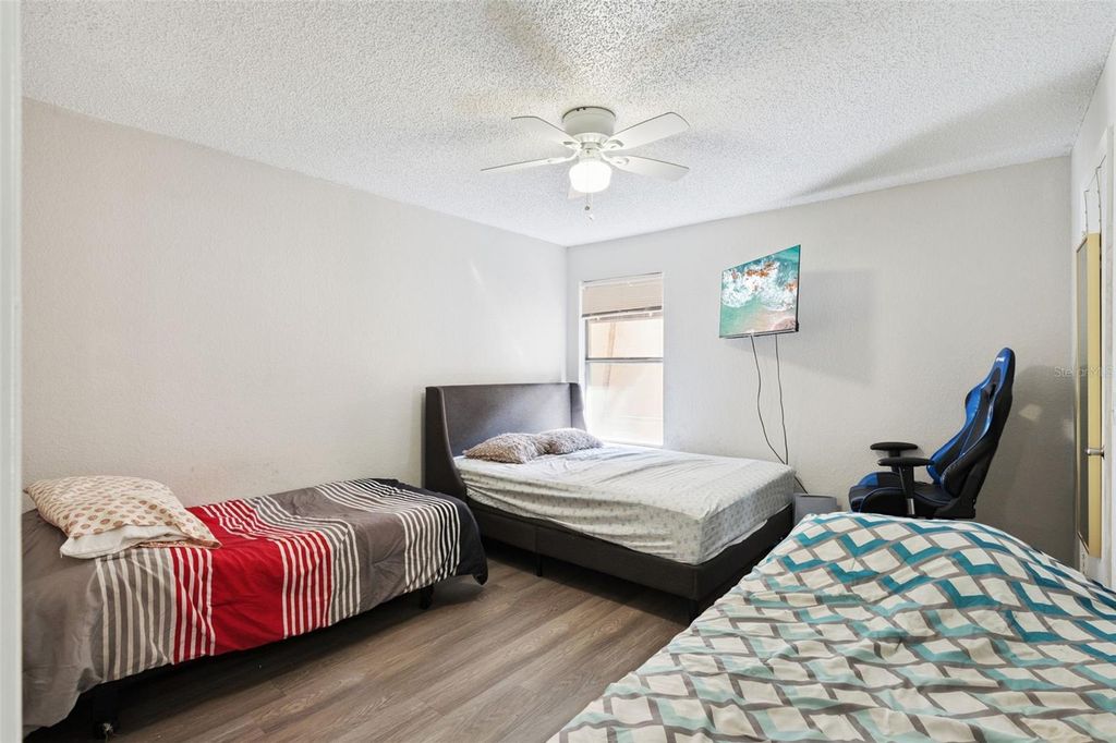 Image 14 of property listing at 5120 CONROY RD 28, Orlando, FL 32811