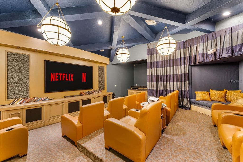 Image 38 of property listing at 5120 CONROY RD 28, Orlando, FL 32811