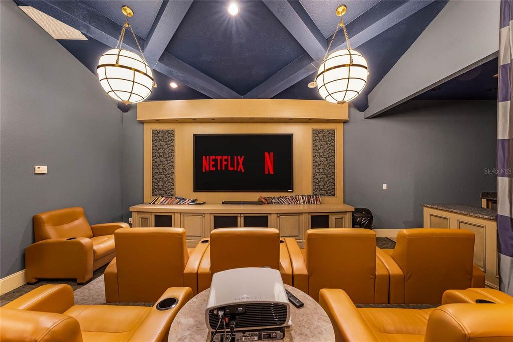 Image 39 of property listing at 5120 CONROY RD 28, Orlando, FL 32811