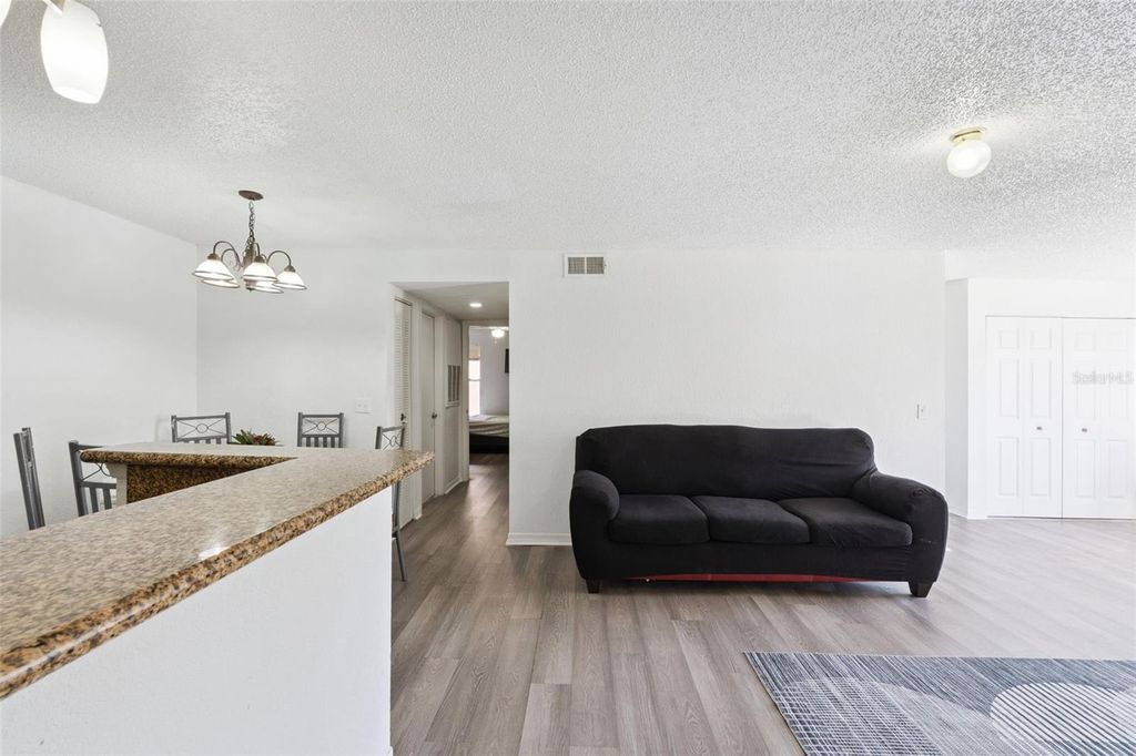 Image 8 of property listing at 5120 CONROY RD 28, Orlando, FL 32811