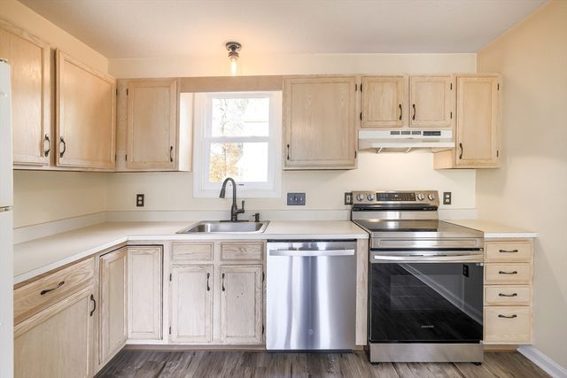 29 Arland Dr, Southbridge, MA 01550