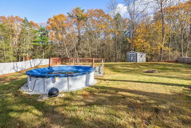 29 Arland Dr, Southbridge, MA 01550
