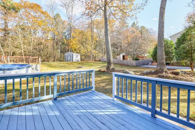 29 Arland Dr, Southbridge, MA 01550