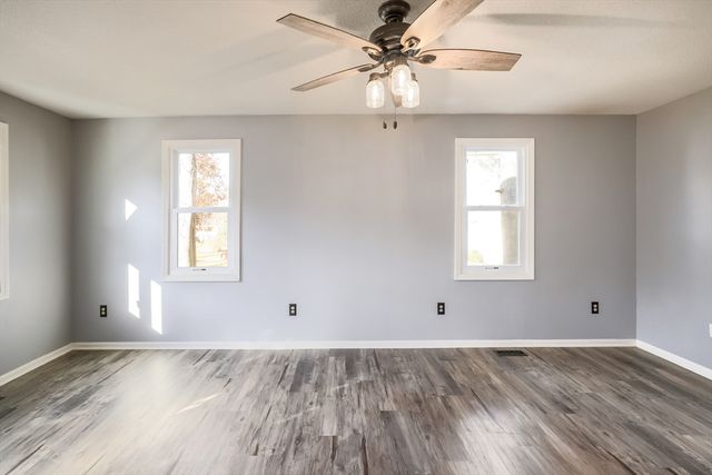 29 Arland Dr, Southbridge, MA 01550