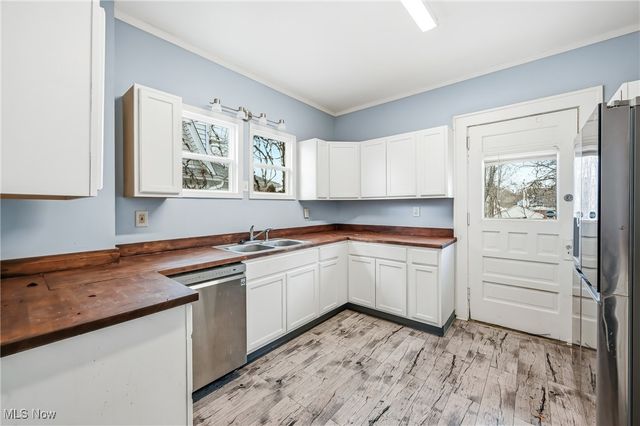 2260 Coronado Avenue, Youngstown, OH 44504