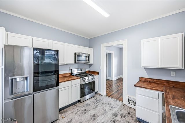 2260 Coronado Avenue, Youngstown, OH 44504