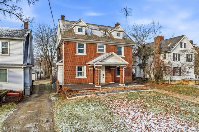 2260 Coronado Avenue, Youngstown, OH 44504