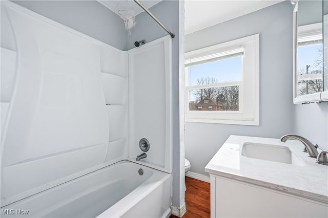 2260 Coronado Avenue, Youngstown, OH 44504