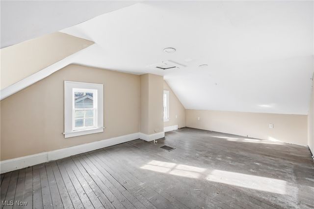 2260 Coronado Avenue, Youngstown, OH 44504