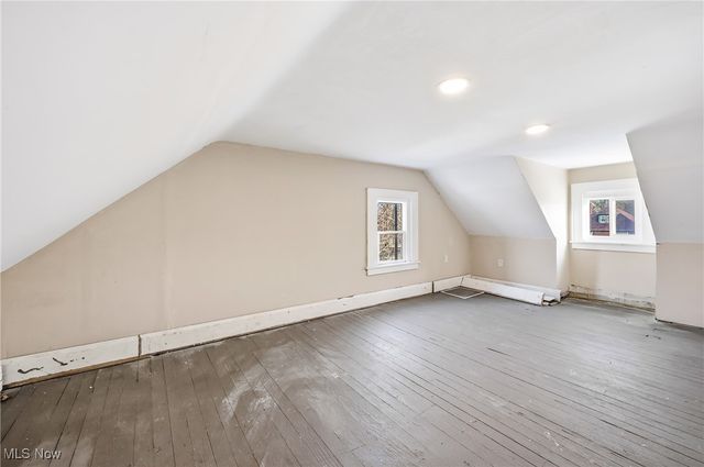 2260 Coronado Avenue, Youngstown, OH 44504