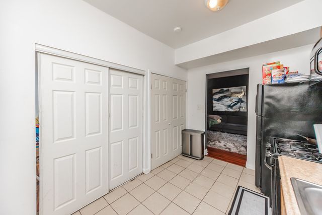 4829 S CHAMPLAIN Avenue, Chicago, IL 60615