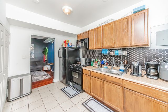 4829 S CHAMPLAIN Avenue, Chicago, IL 60615
