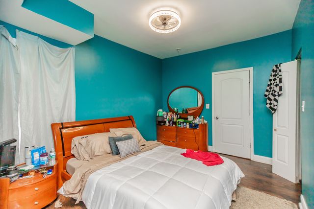 4829 S CHAMPLAIN Avenue, Chicago, IL 60615