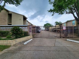 700 Thicket Lane 204, Houston, TX 77079