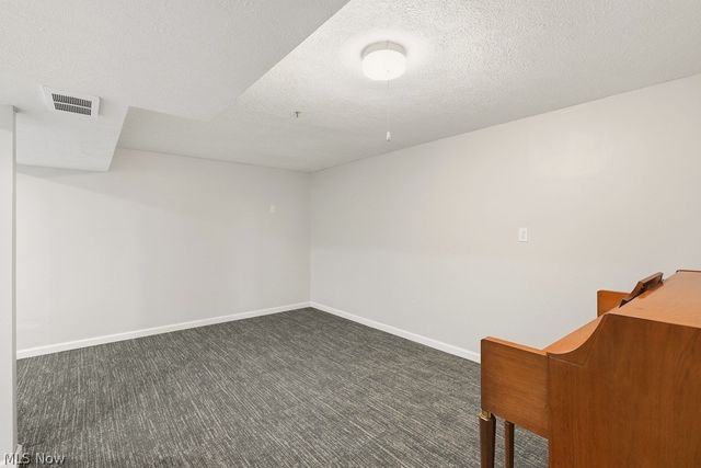 1762 Underwood Street, Cuyahoga Falls, OH 44221