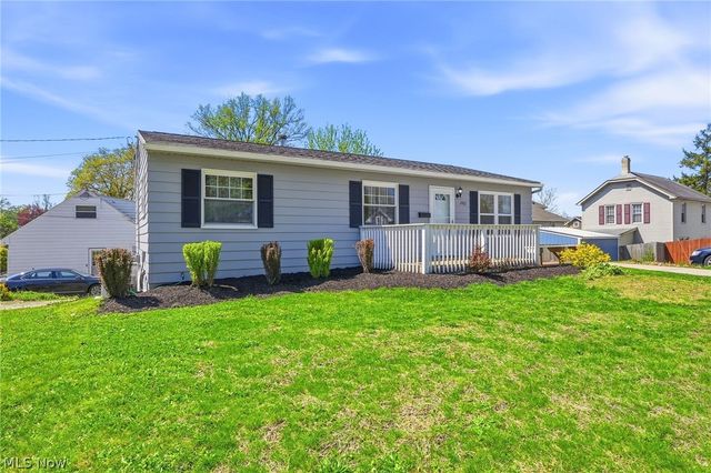 1762 Underwood Street, Cuyahoga Falls, OH 44221