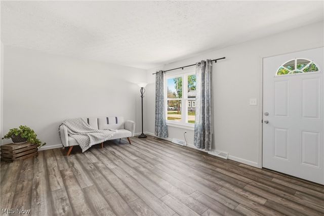 1762 Underwood Street, Cuyahoga Falls, OH 44221