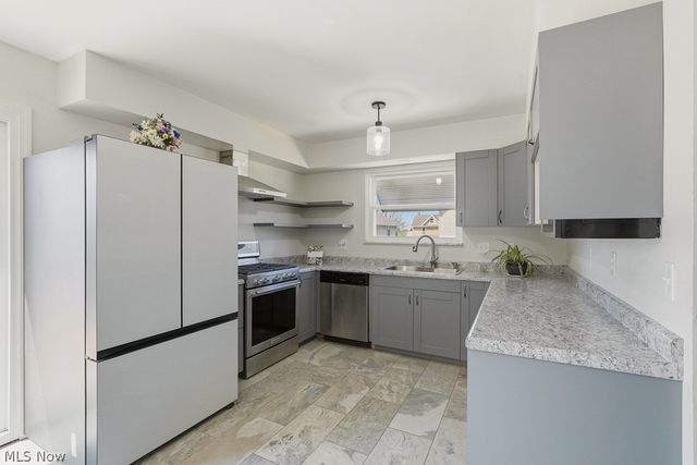 1762 Underwood Street, Cuyahoga Falls, OH 44221