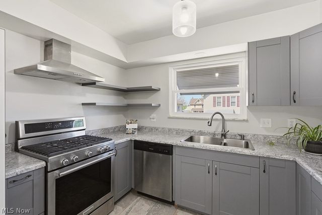 1762 Underwood Street, Cuyahoga Falls, OH 44221