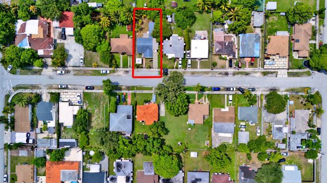1042 NW 76th St, Miami, FL 33150
