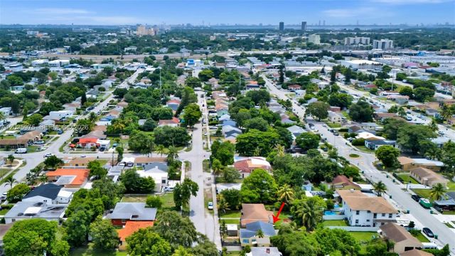 1042 NW 76th St, Miami, FL 33150