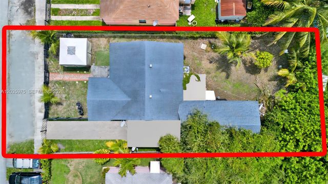 1042 NW 76th St, Miami, FL 33150