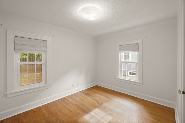 4119 Lincoln Place Drive, Des Moines, IA 50312