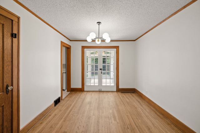 4119 Lincoln Place Drive, Des Moines, IA 50312